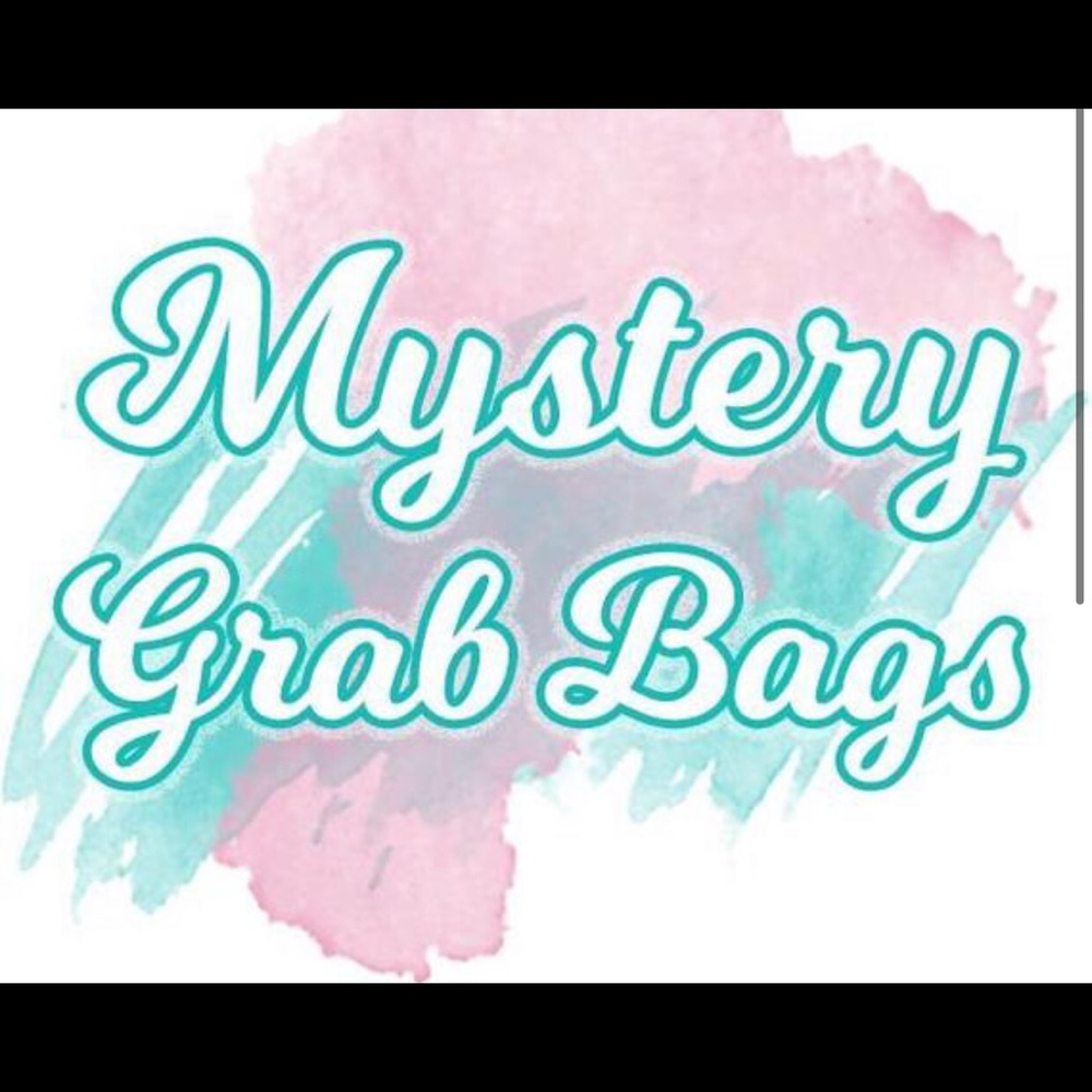 Mystery Grab Bag！！！10 clothes for $35